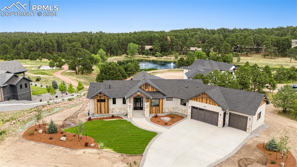 3825 Pinehurst Circle