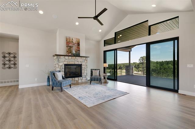 3825 Pinehurst Circle