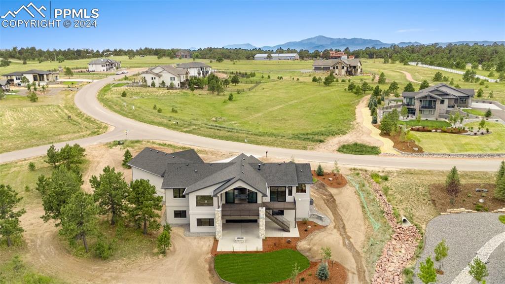 3825 Pinehurst Circle