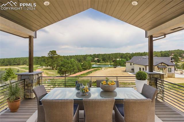 3825 Pinehurst Circle