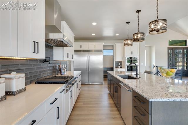 3825 Pinehurst Circle