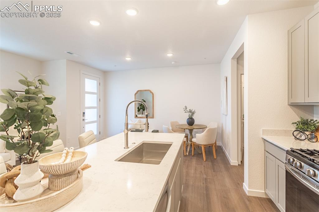 892 Beckton Heights