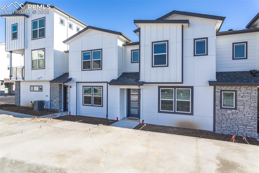 892 Beckton Heights