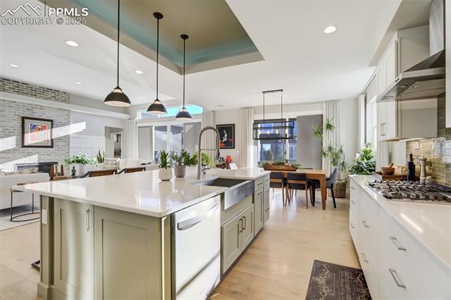 6423 Tumble Creek Drive