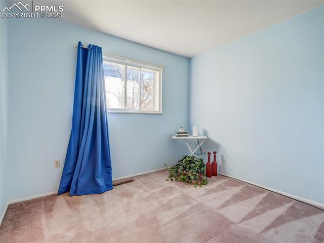 4746 S Gracemoor Circle