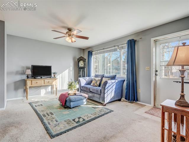 4746 S Gracemoor Circle