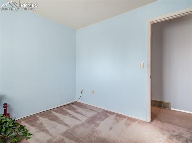 4746 S Gracemoor Circle