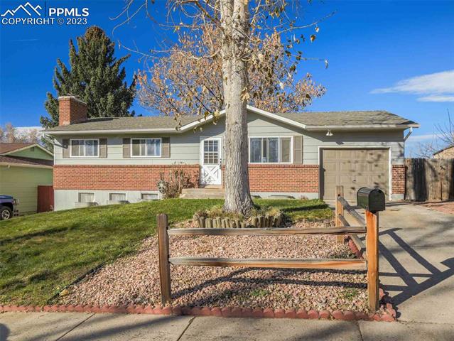 4746 S Gracemoor Circle