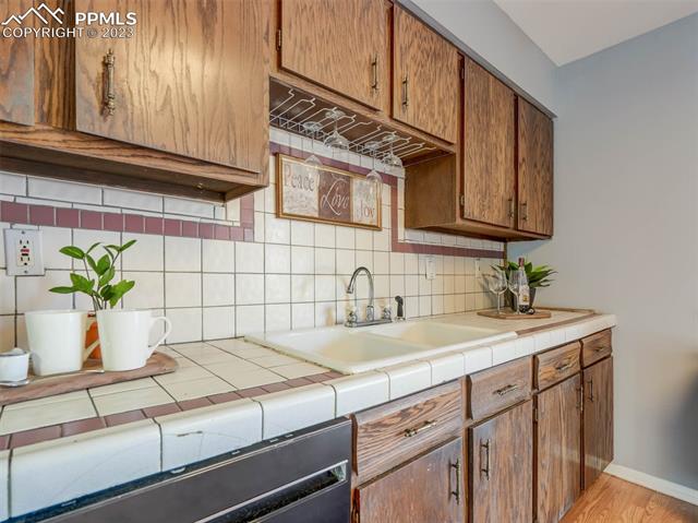 4746 S Gracemoor Circle