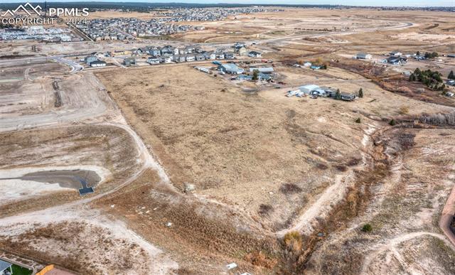 8105/8110 Mustang Place