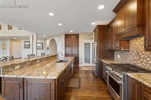 625 Forest View Way