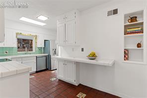 1215 La Paloma Way