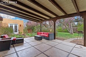 1215 La Paloma Way