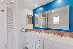 1215 La Paloma Way