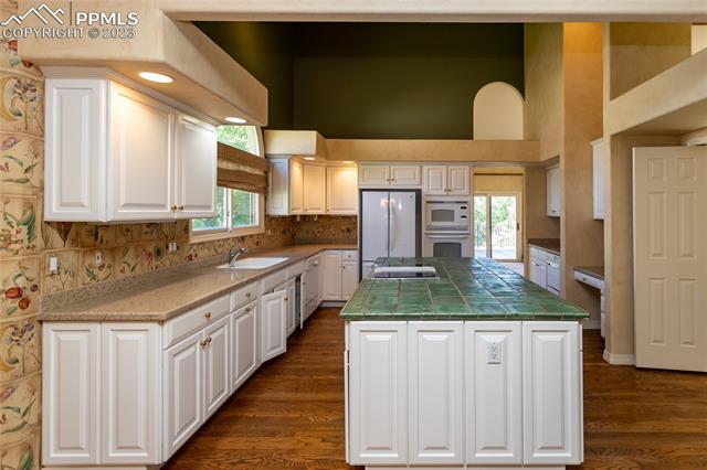 4115 Hermitage Drive