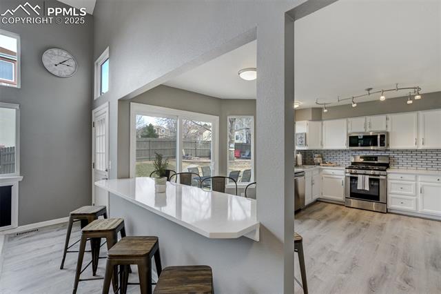 6870 Quicksilver Drive