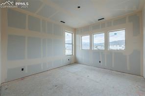 3341 Crest Hollow View