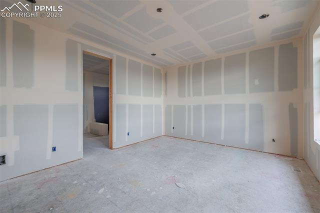 3341 Crest Hollow View