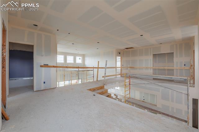 3341 Crest Hollow View