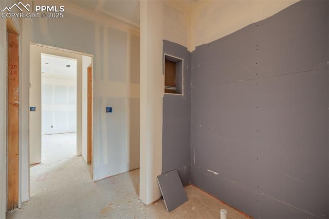 3341 Crest Hollow View