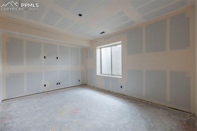 3341 Crest Hollow View