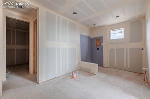 3341 Crest Hollow View