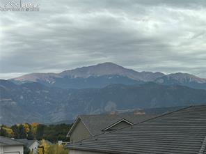 3341 Crest Hollow View