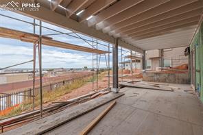 3341 Crest Hollow View