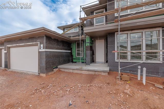 3341 Crest Hollow View