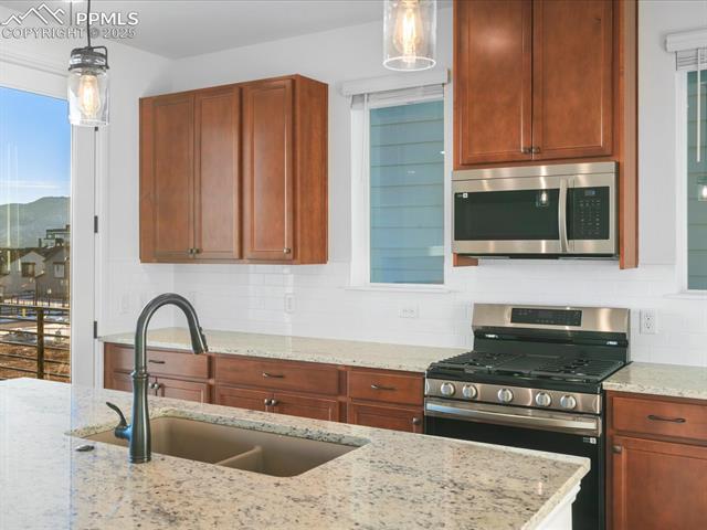10769 Lewanee Point