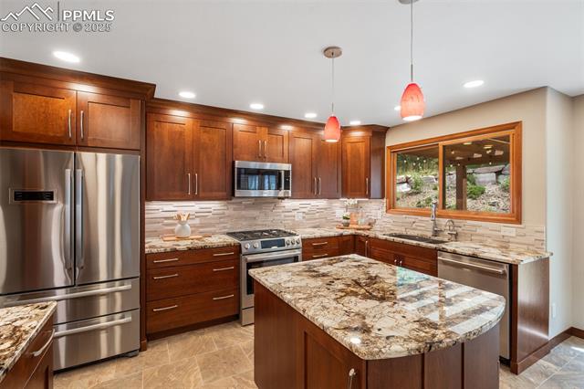 7505 Dry Creek Lane
