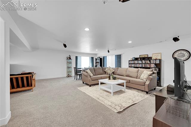 6937 Cumbre Vista Way