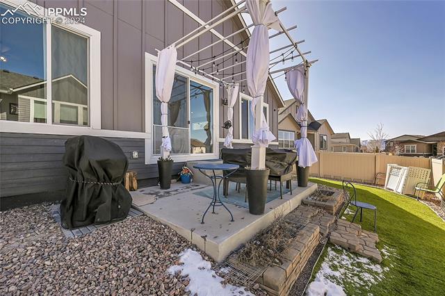 6937 Cumbre Vista Way