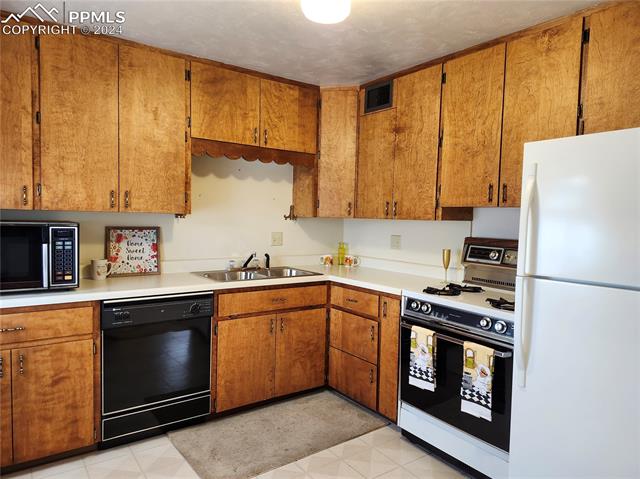 2524 Meadowlark Lane