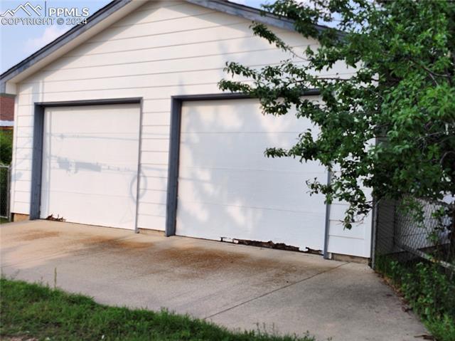 2524 Meadowlark Lane