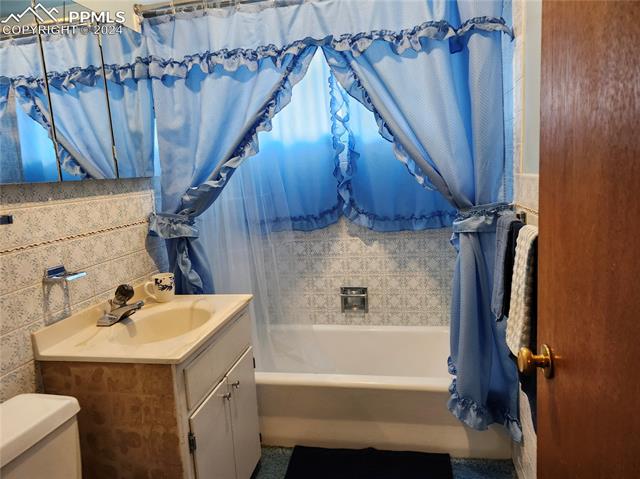 2524 Meadowlark Lane