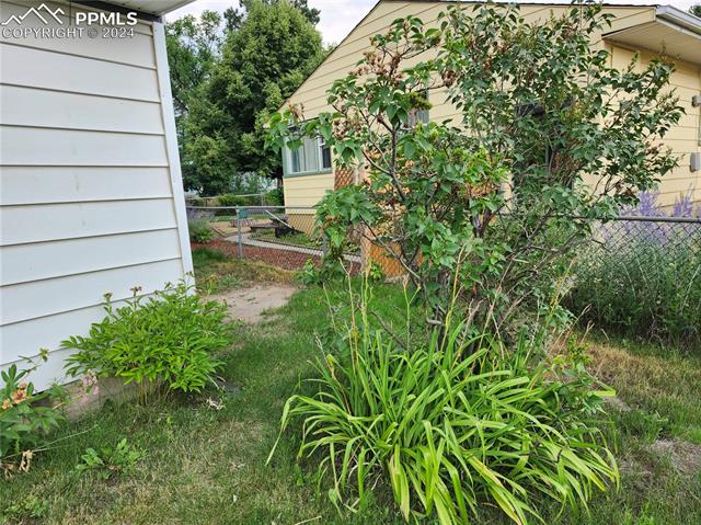 2524 Meadowlark Lane