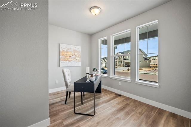 6437 Deco Drive