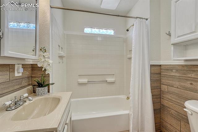 801 E Costilla Street