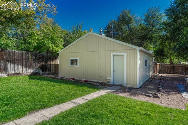 801 E Costilla Street