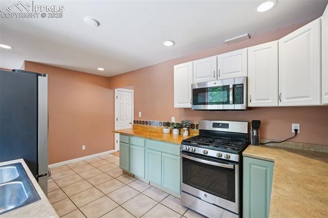 3614 Sheffield Lane