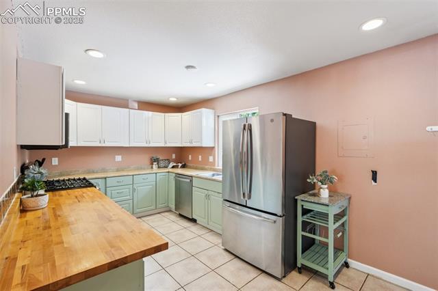 3614 Sheffield Lane