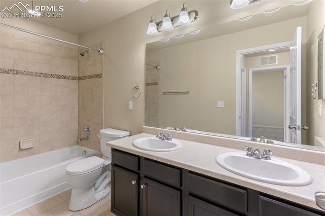 8313 Hardwood Circle