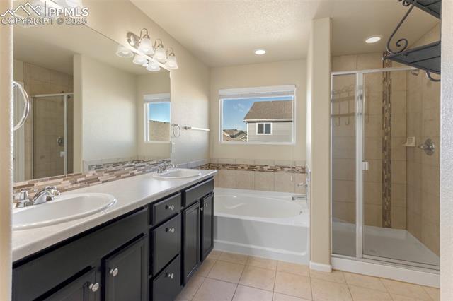 8313 Hardwood Circle