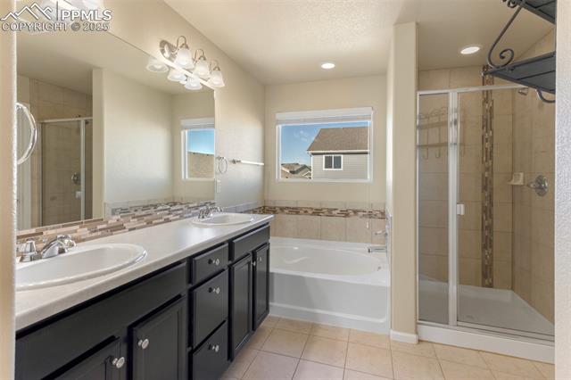 8313 Hardwood Circle