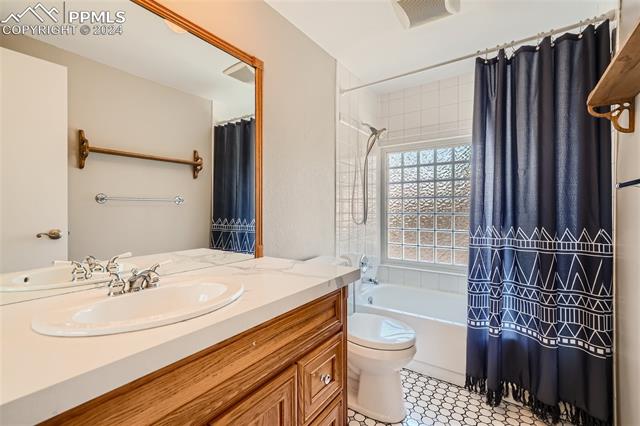 2818 E Serendipity Circle