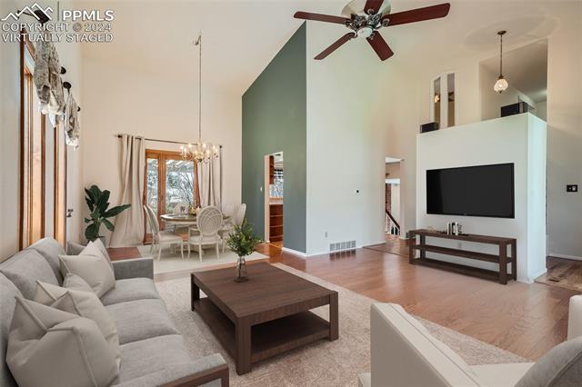 2818 E Serendipity Circle