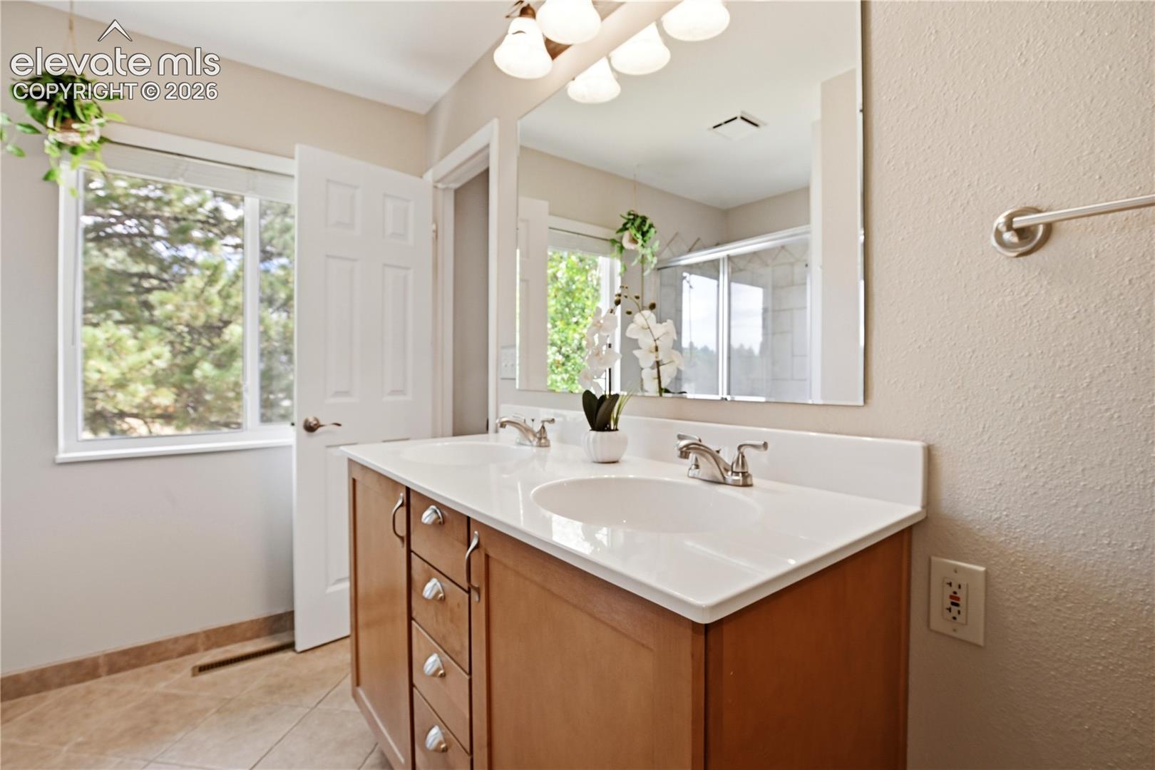 3473 Amador Circle