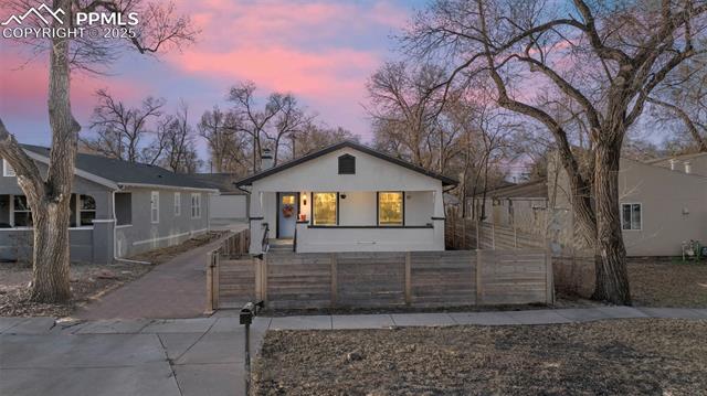 2407 E Willamette Avenue