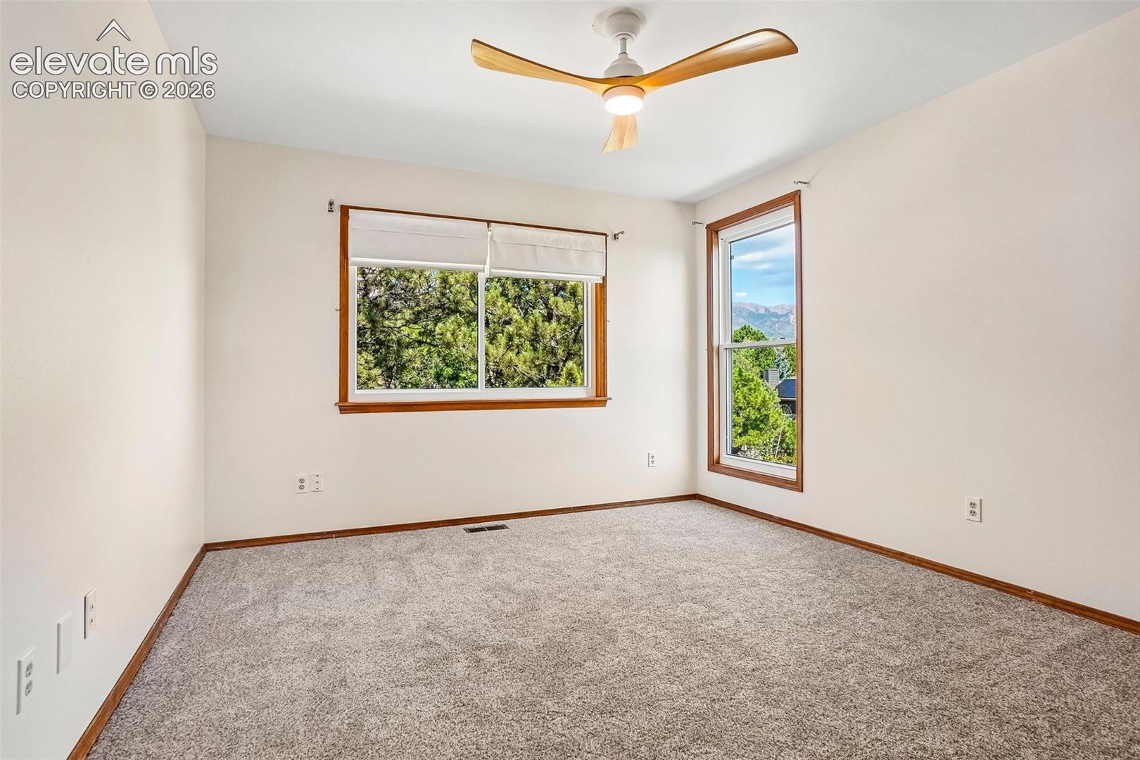 5368 W Cliff Point Circle